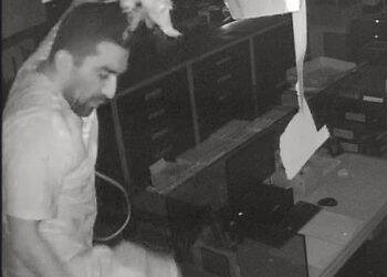 Câmeras flagram tentativa de furto no Cartório Salinet