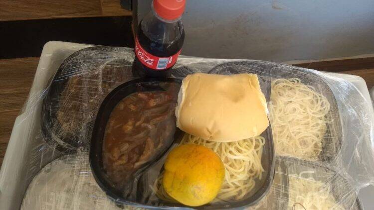 Mais de 50 paraguaios ficaram retidos na Ponte da Amizade nesta quinta, 09