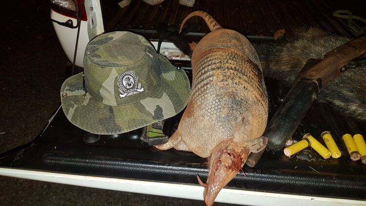 Caçadores são flagrados em atividade na região de São Miguel do Iguaçu