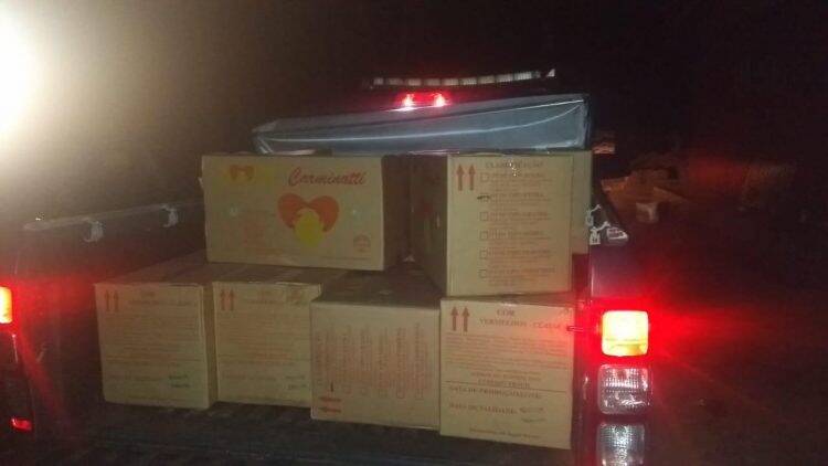Paraguaios são detidos transportando alimentos ilegalmente pelo Rio Paraná