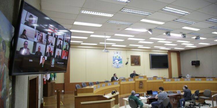 Projetos fundamentais para viabilizar reabertura segura do comércio são aprovados