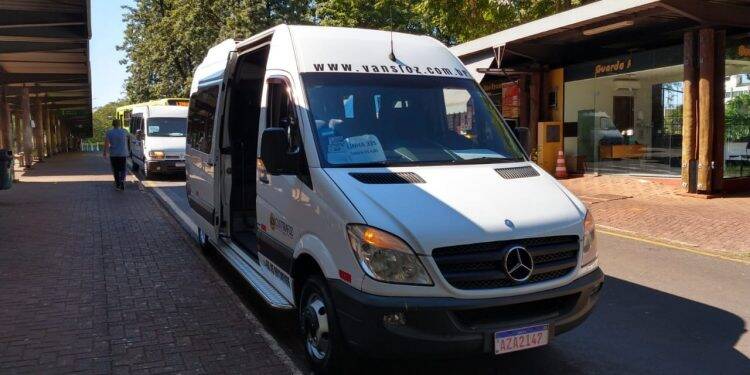 Prefeitura disponibiliza vans para atender transporte coletivo