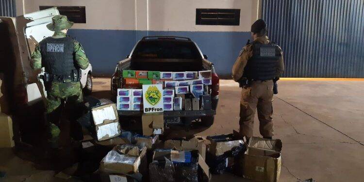 BPFRON apreende carros carregados com contrabando em Foz