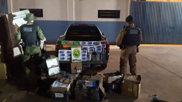 BPFRON apreende carros carregados com contrabando em Foz