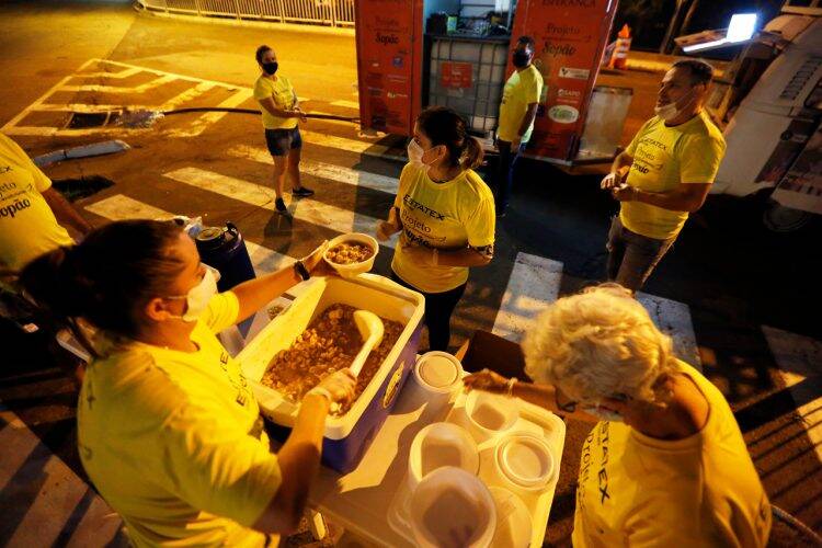 Projeto Anjos da Madrugada busca doações em Foz do Iguaçu