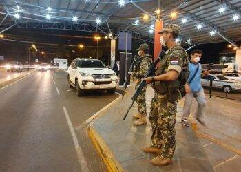 Mulher espera há um mês para voltar ao Paraguai com o corpo do marido