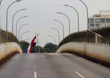 Por feriado de páscoa, Paraguai fecha fronteira para o tráfego de cargas
