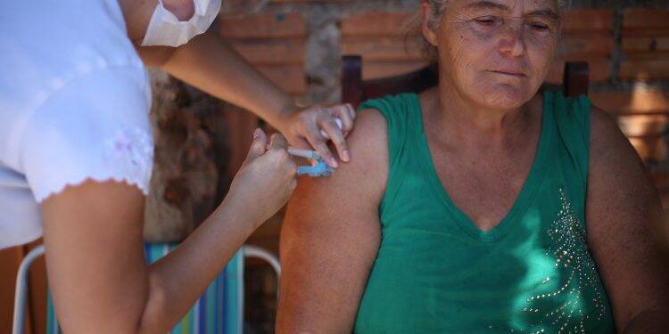 Campanha de Vacinação contra a gripe imunizou mais de 21 mil idosos