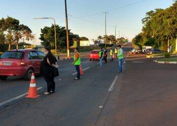 Blitz em Foz do Iguaçu orienta sobre uso de máscaras de proteção