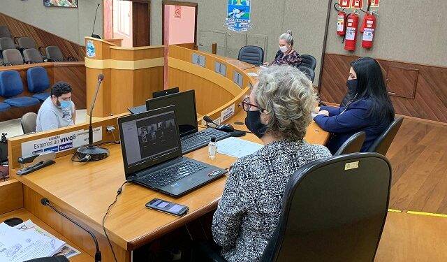 Familiar de paciente que veio a óbito por Covid-19 presta depoimento à Câmara