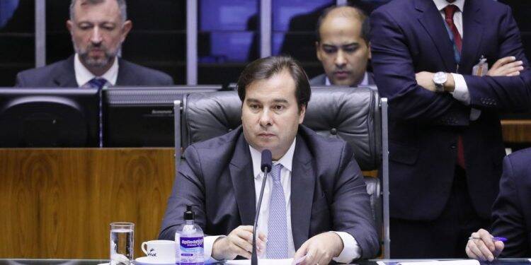 Câmara Federal corta R$ 150 milhões em despesas por combate à covid-19