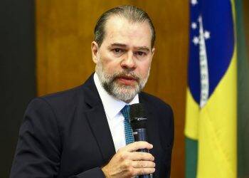 Presidente do STF defende isolamento diagonal e fala em retorno gradual ao trabalho