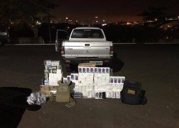 PF apreende barco carregado de celulares na barranca do Rio Paraná