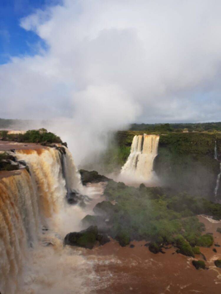 Cataratas do Iguaçu registra vazão de 1 milhão de litros por segundo