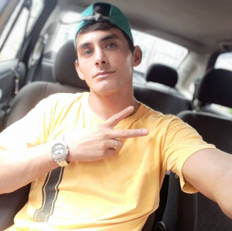 Homem é assassinado dentro de veículo no Porto Meira