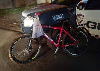 Jovem é esfaqueado ao reagir a assalto na Vila C