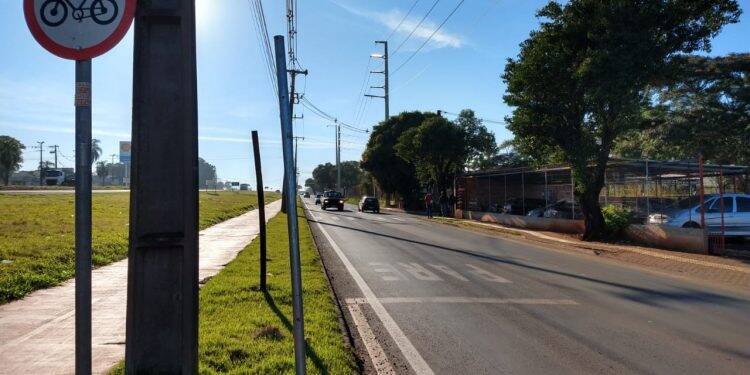 Placas indicando mão única na Sérgio Gasparetto foram furtadas