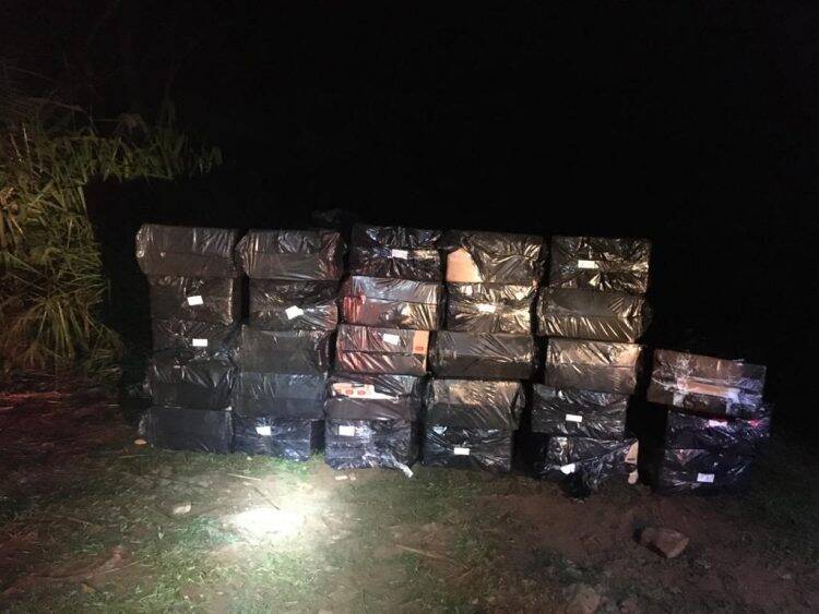 Exército apreende drogas e cigarros às margens do Rio Paraná