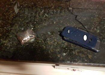 Celular da Rádio Cultura explode durante carregamento