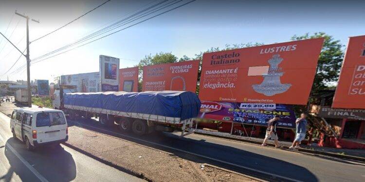 TRF4 mantém liminar que permite presença de outdoors na BR-277, em Foz