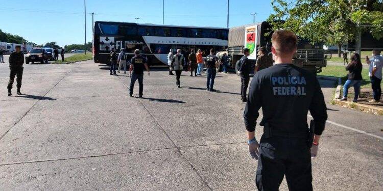 Mais de 2 mil brasileiros retornaram da argentina desde o início de abril