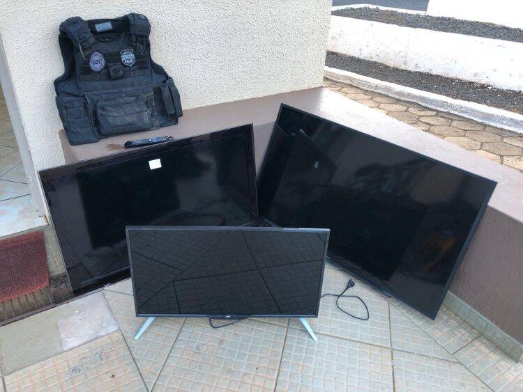 Polícia Civil volta apreender grande quantidade de produtos furtados na Vila Brás