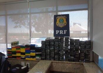 PRF encontra cocaína e crack escondidos em ônibus na BR-277, em Santa Terezinha