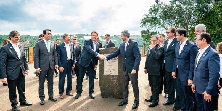Lançamento da pedra fundamental da Ponte da Integração completa um ano