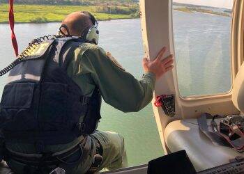 PRF ajuda nas buscas por militar desaparecido após colisão com barco de contrabandistas no Rio Paraná