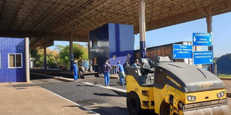 Receita Federal e Prefeitura realizam obras na Aduana da Ponte da Amizade