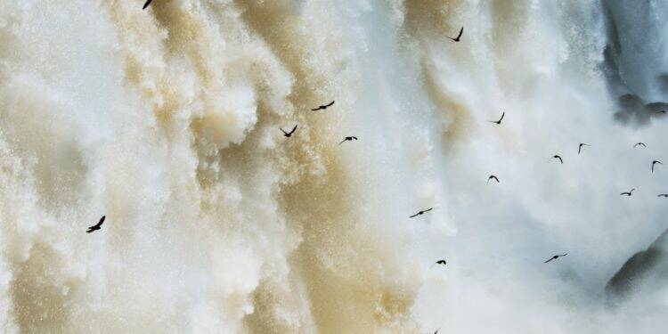 Cataratas integra minissérie “Sete Mundos, Um Planeta”