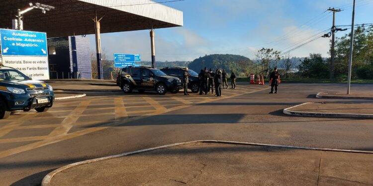 Forças policiais montam esquema de segurança para impedir bloqueio na Ponte