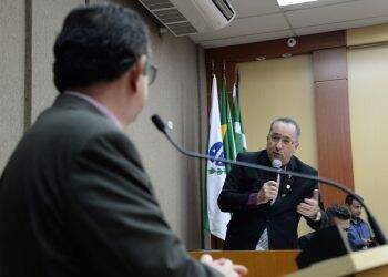 Câmara de Foz cria leis e tem novo projeto para ampliar transparência na prefeitura