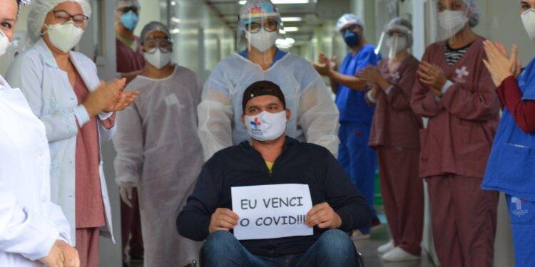 Hospital Municipal registra a décima alta de paciente recuperado da Covid-19