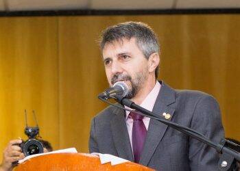 Bobato anuncia saída da Secretaria de Saúde