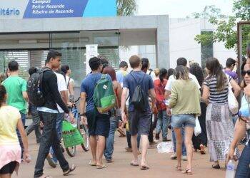 Aumenta inadimplência e evasão em instituições de ensino superior