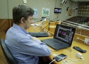 Diretor presta esclarecimentos aos vereadores sobre contratos no Hospital Municipal