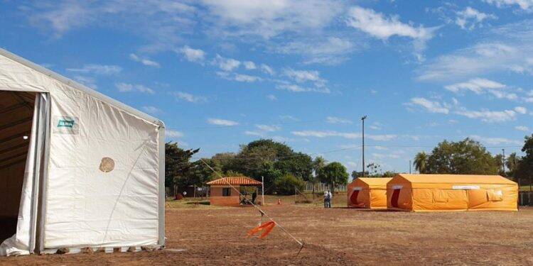 Hernandárias monta albergue de campanha para atender paraguaios vindos do Brasil