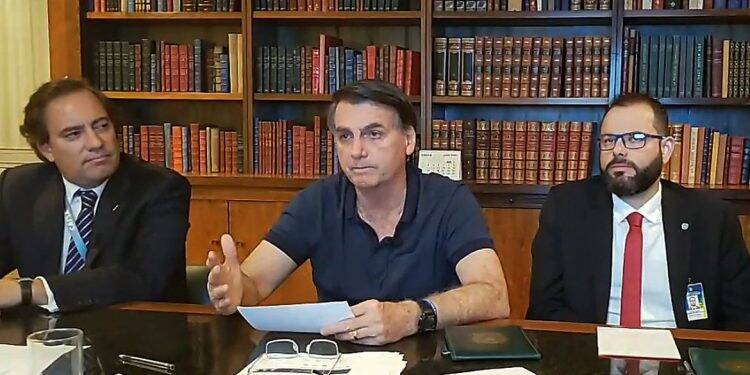 Bolsonaro diz que auxílio emergencial deverá ter quarta parcela