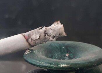 Saúde alerta para riscos da infecção pelo coronavírus em fumantes