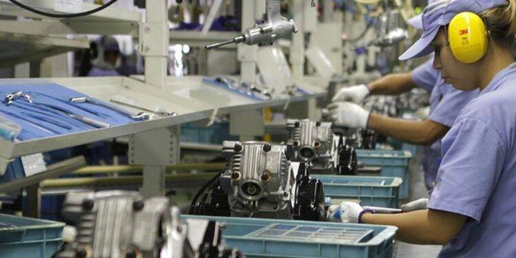 Produção industrial cai quase 5% no Paraná em março, diz IBGE