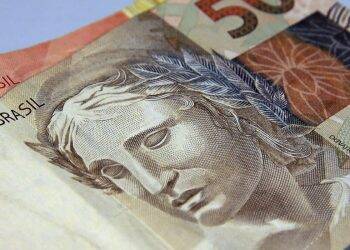 Salário de servidores públicos ficará sem reajuste até o fim de 2021
