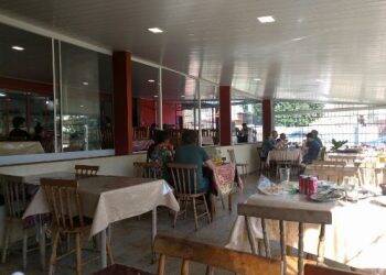 Empresários da gastronomia de Foz reivindicam poder atender menores de 14 anos