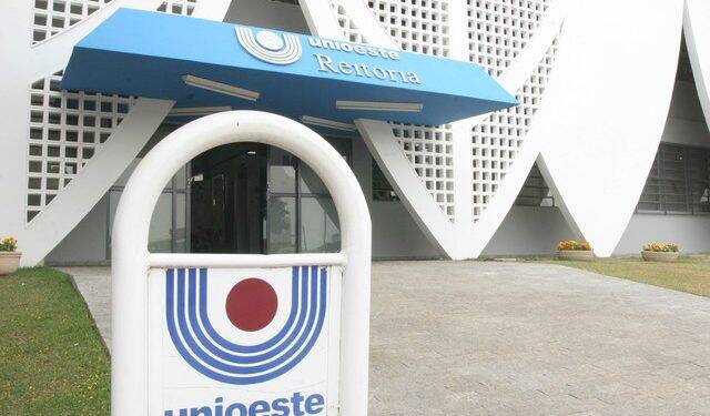 Unioeste abre Concurso Público para professor universitário