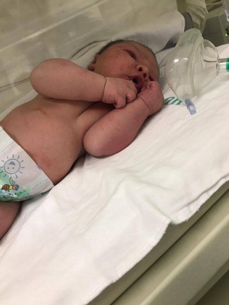 Inusitado: Bebê nasce com aproximadamente 5,2 quilos em Cascavel