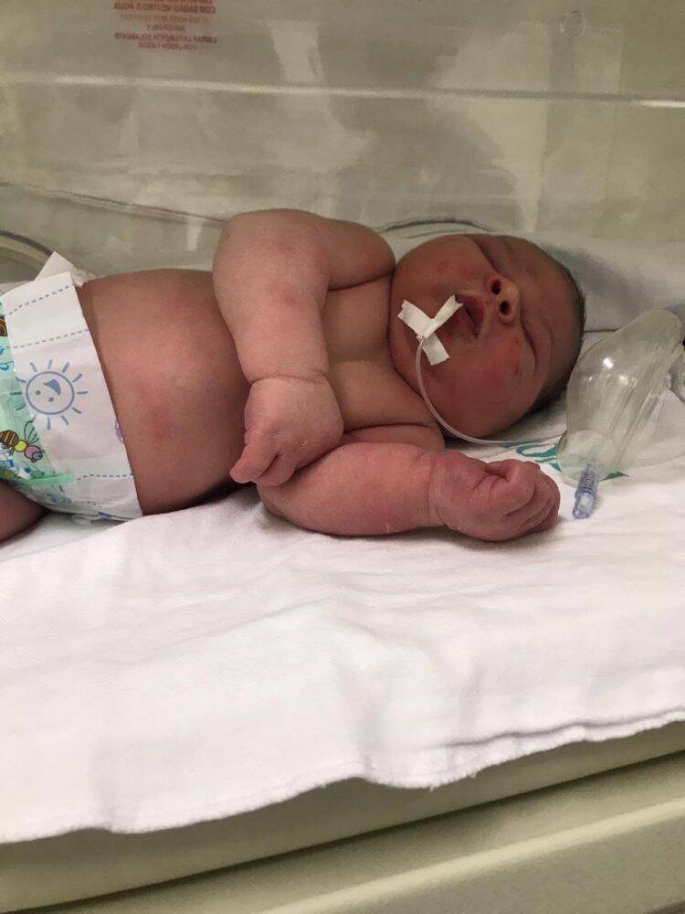 Inusitado: Bebê nasce com aproximadamente 5,2 quilos em Cascavel