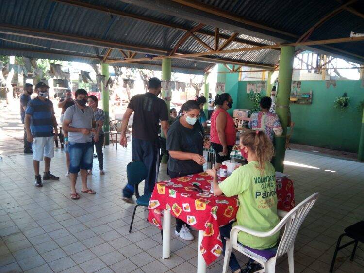 Entidade beneficiada por auxílio da Itaipu distribui 500 cestas básicas para famílias de baixa renda