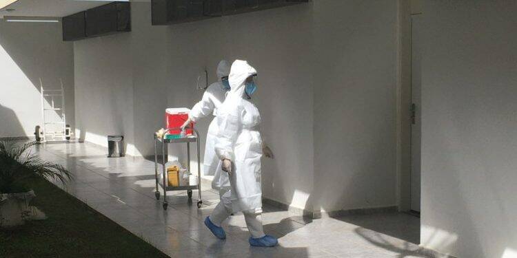 Fiscalização identifica quatro pacientes com Covid-19 descumprindo o isolamento em Foz