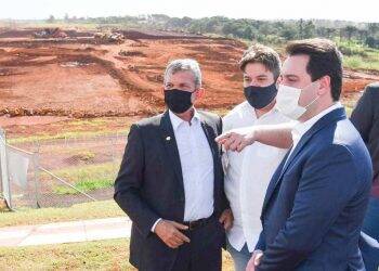 Governador do Paraná visita obras do Aeroporto de Foz do Iguaçu