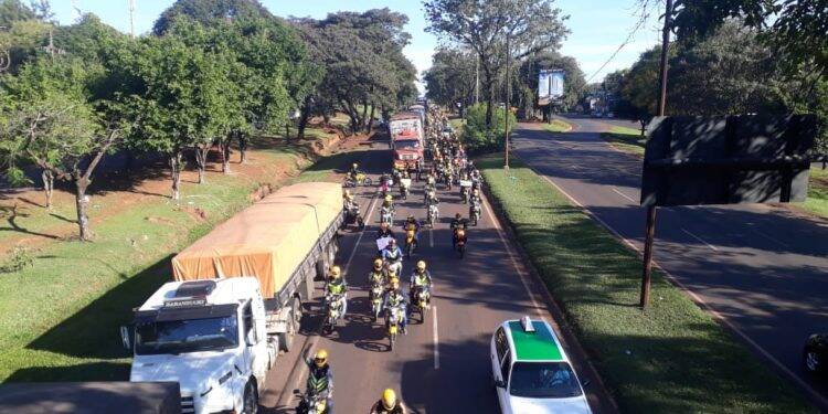 Trabalhadores de transporte individual do Paraguai reivindicam subsídio do governo